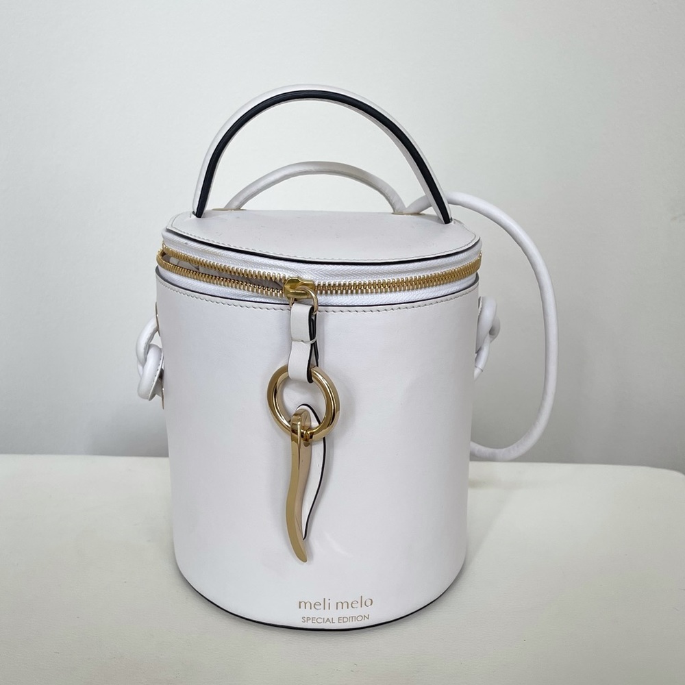 LIKE NEW. Meli Melo Bianca Bucket Bag White